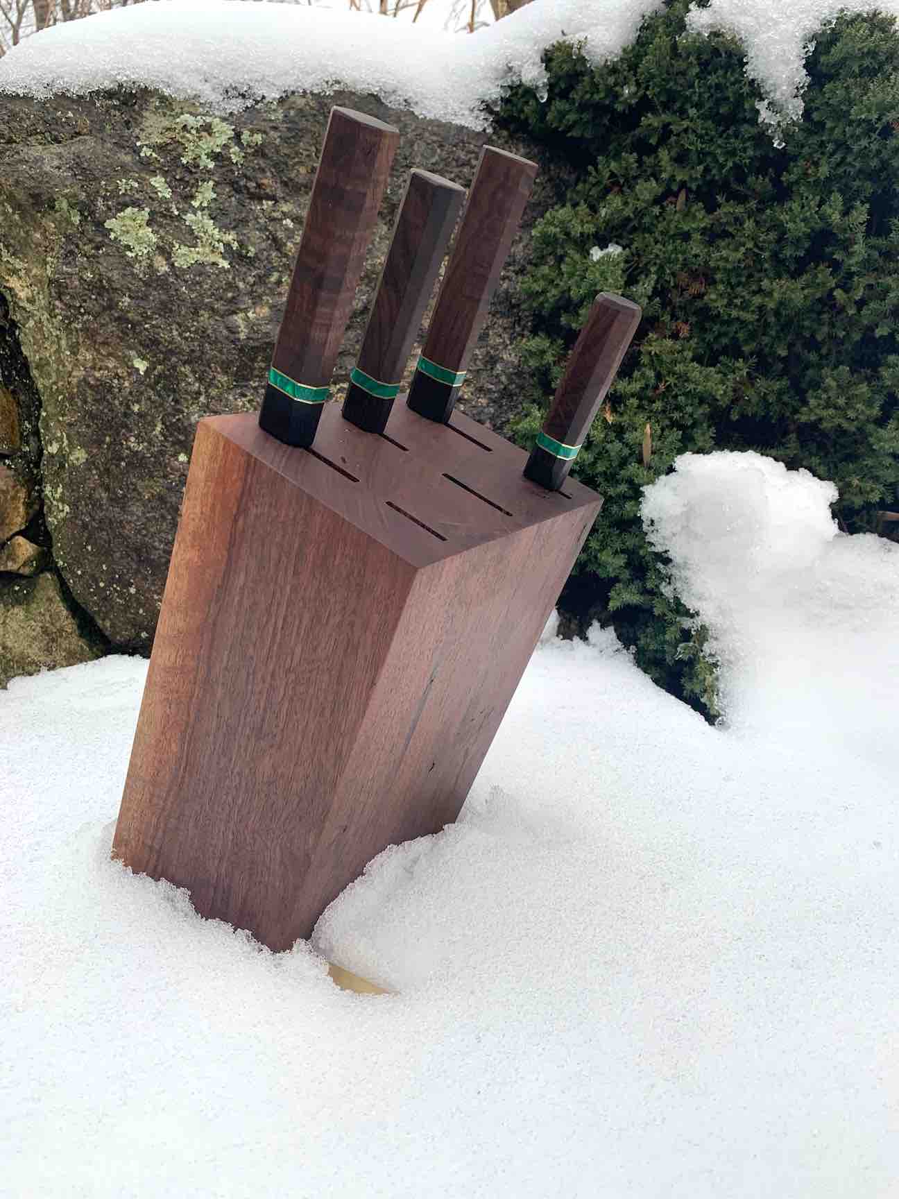 Set of 4 Carbon Damascus Knives in Walnut Block