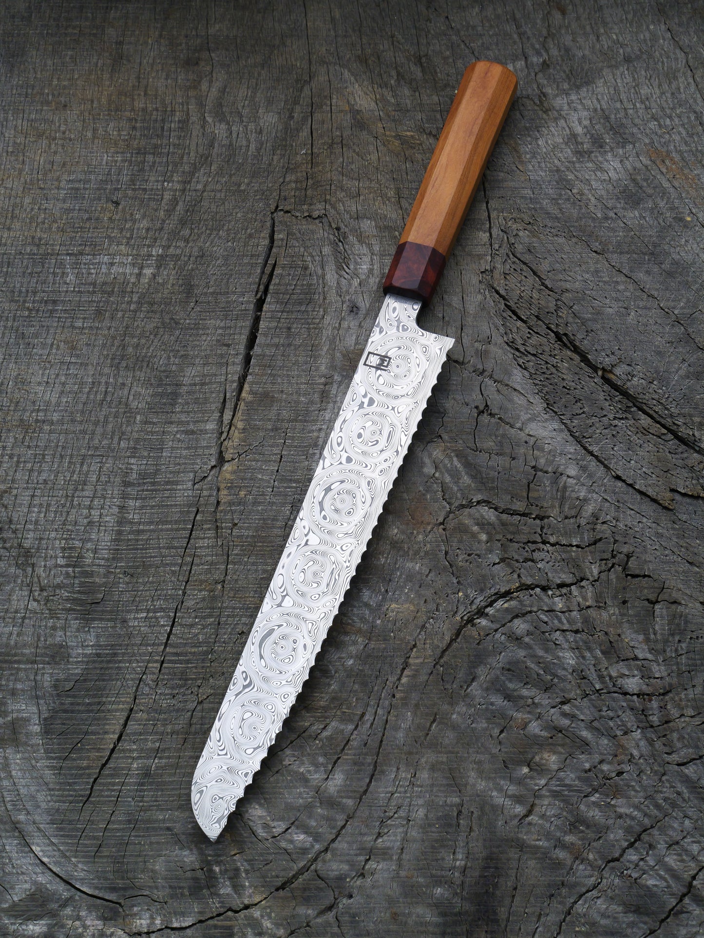 Bread Knife – Stainless Damascus Steel Blade, Mahogany & Amboina Burl Handle