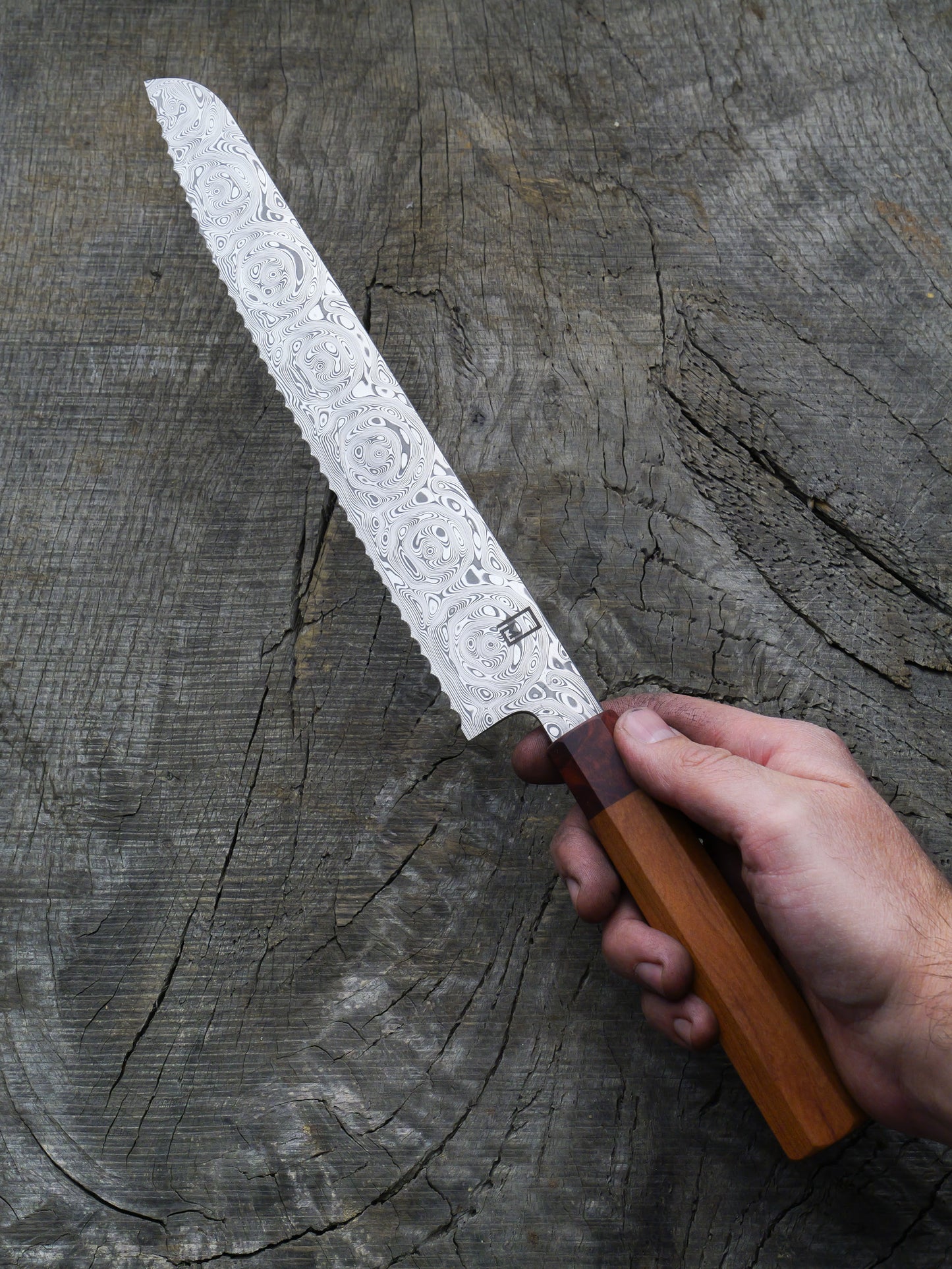 Bread Knife – Stainless Damascus Steel Blade, Mahogany & Amboina Burl Handle