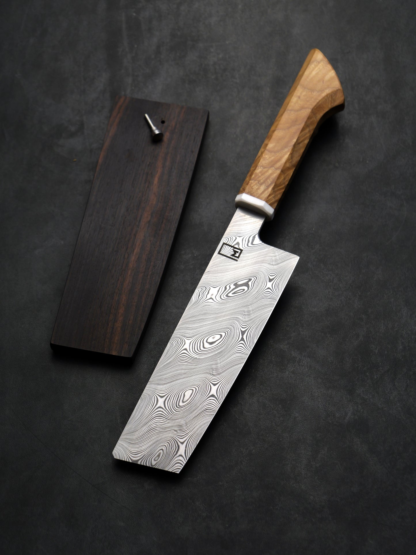 Nakiri – 6.25" Stainless Damascus Steel Blade, White Oak Handle