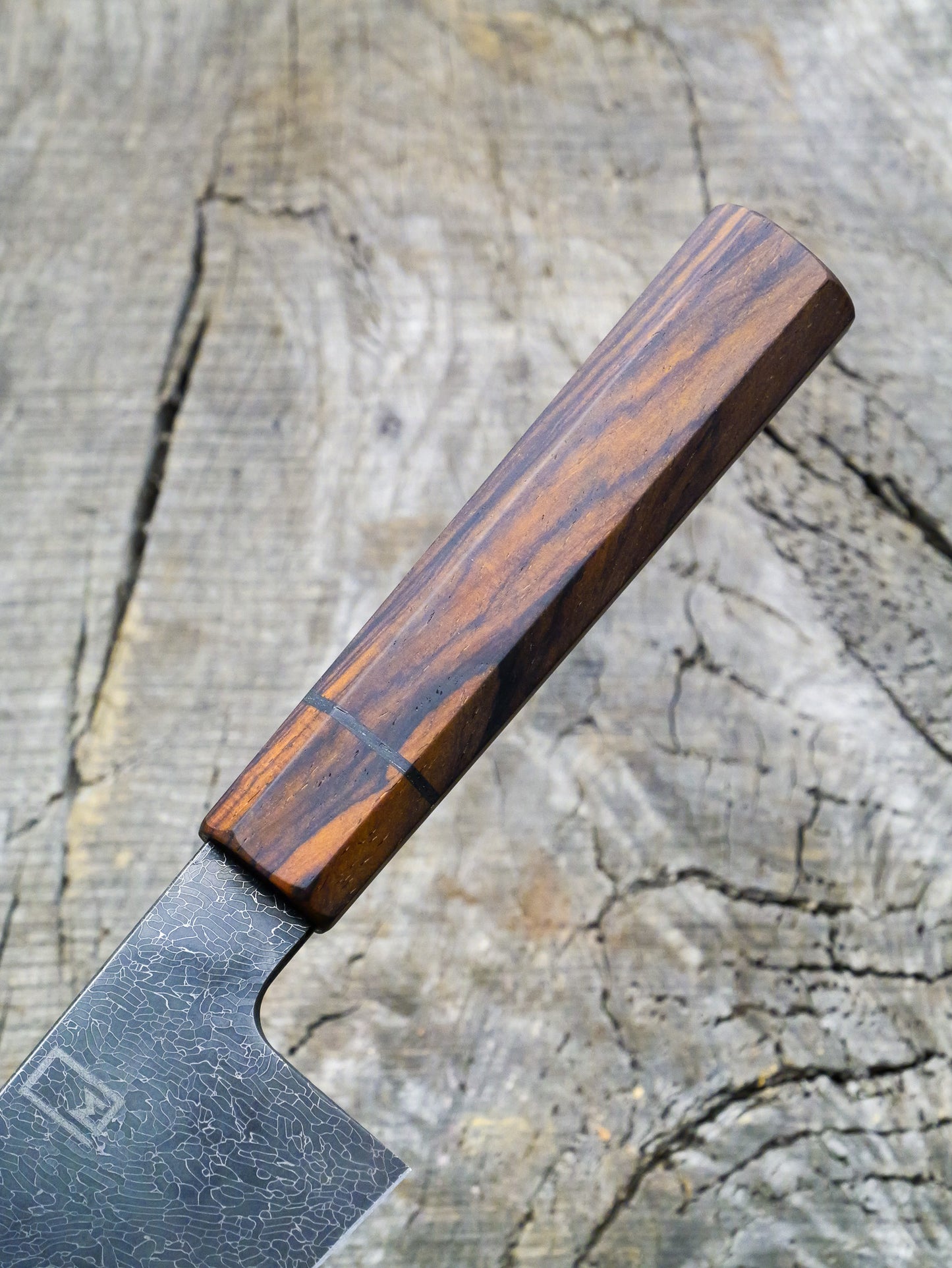 K-Tip Gyuto – Carbon Damascus Steel Blade, Cocobolo & Bog Oak Handle